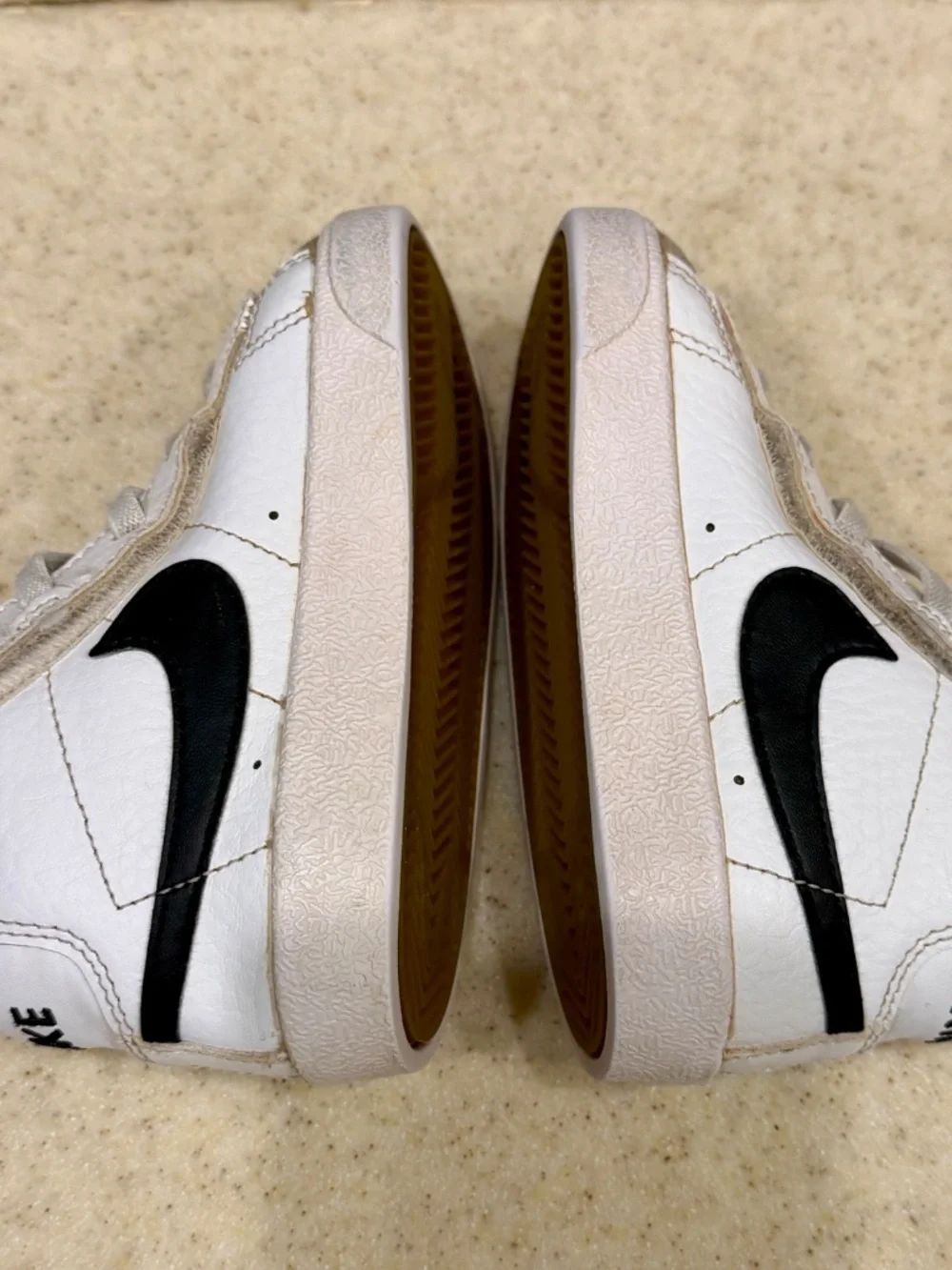 Nike uppers toe